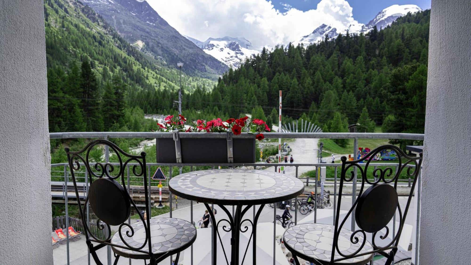Hotel Morteratsch Понтрезина Экстерьер фото